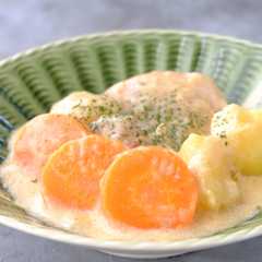 A picture of 〈くらし薬膳〉鶏肉と人参のミルク煮.