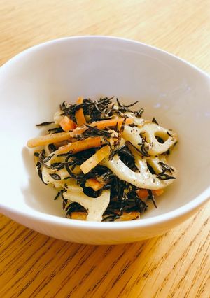 蓮根とひじきの胡麻マヨサラダ-レシピのメイン写真