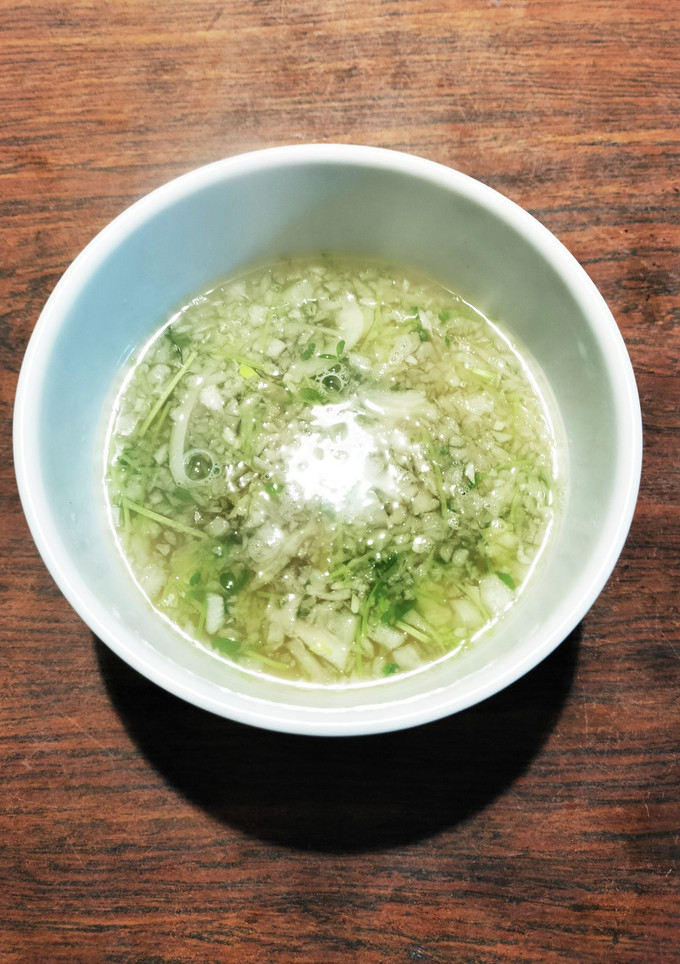 豆苗と玉ねぎとレタスの和風スープ-レシピのメイン写真