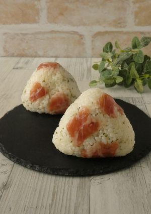 生ハムと粉チーズのおにぎり-レシピのメイン写真