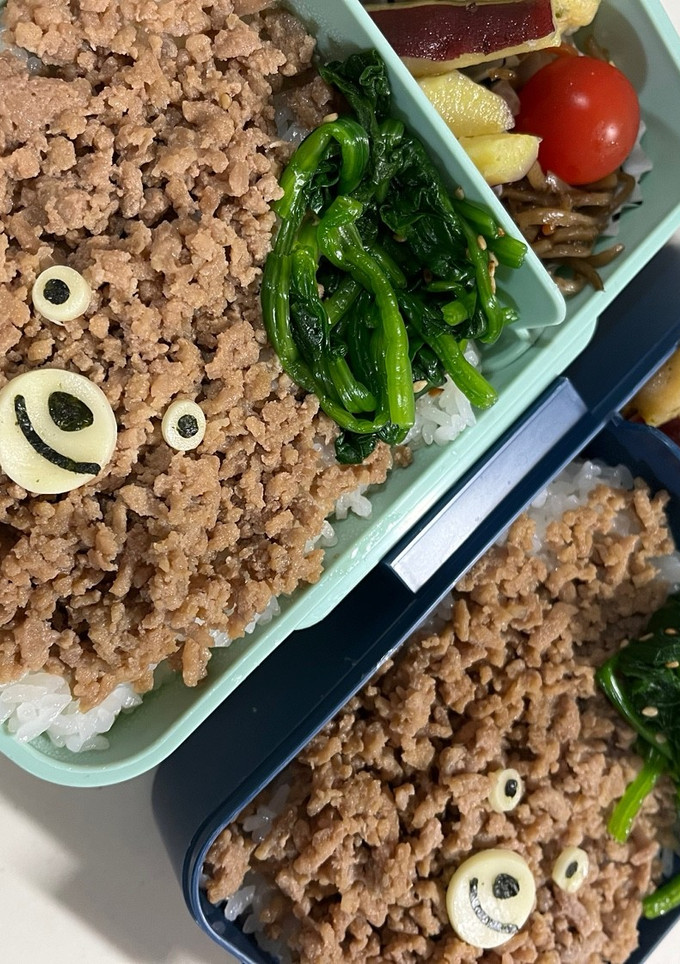 簡単、らくちんそぼろのくまちゃんキャラ弁-レシピのメイン写真