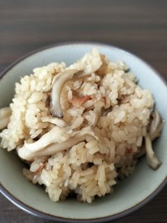 梅と舞茸の炊き込みご飯-レシピのメイン写真