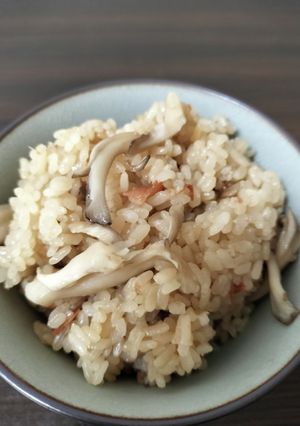 梅と舞茸の炊き込みご飯-レシピのメイン写真