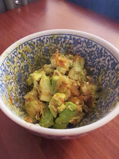 アボガドとクリチの麺つゆ和え-レシピのメイン写真