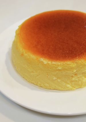 ひび割れず萎まないスフレチーズケーキ-レシピのメイン写真