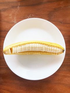 はじめて♡手が汚れないバナナの切り方-レシピのメイン写真
