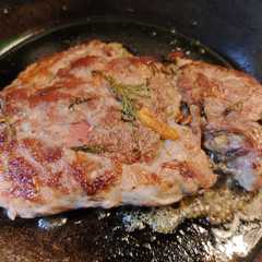รูปของ 豚バラ肉の柔らかステーキ