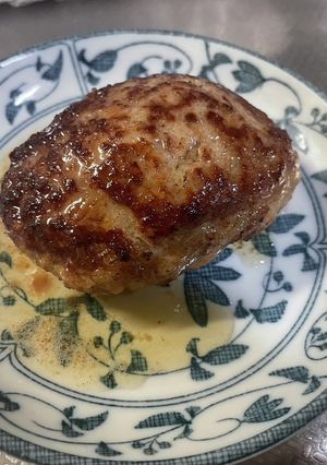 簡単！肉汁たっぷりハンバーグ-レシピのメイン写真