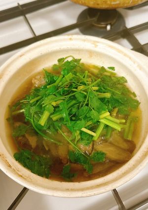 せりと椎茸鳥牛蒡の小鍋-レシピのメイン写真