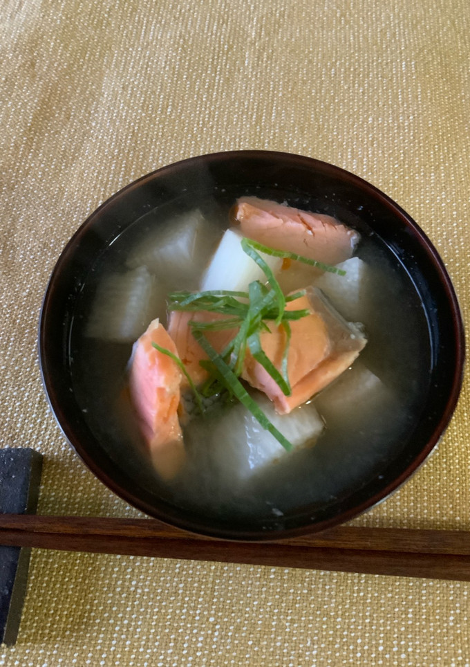 『だしいらず』ごろごろ長芋と塩鮭の味噌汁-レシピのメイン写真