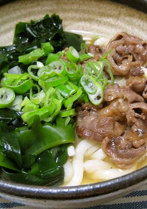 牛肉とワカメのうどん＊手打ちだよ♪-レシピのメイン写真