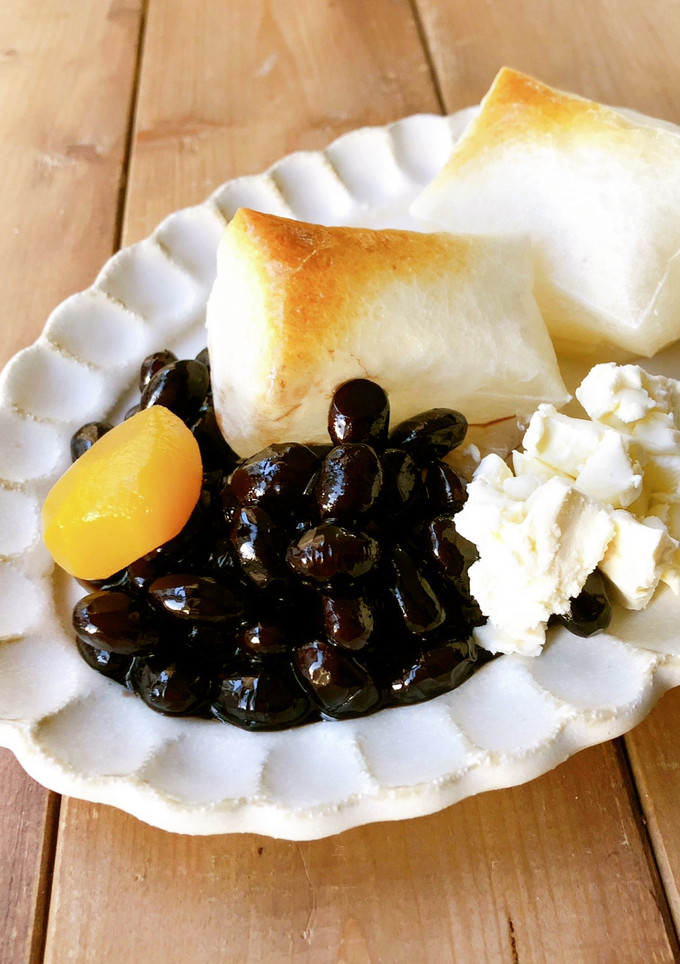 簡単♪切り餅の黒豆煮添え-レシピのメイン写真