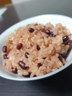 炊飯器で炊く我が家の硬めのお赤飯-レシピのメイン写真
