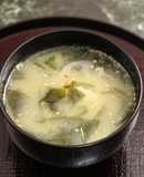簡単！わかめと蓮根の胡麻味噌汁