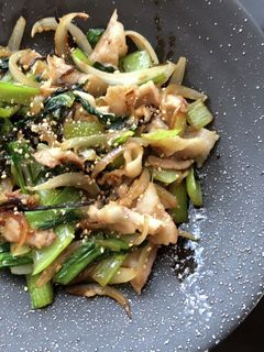 豚肉と小松菜のスタミナ塩昆布炒め-レシピのメイン写真