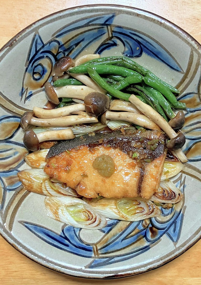 長ネギを敷いたブリの照り焼き-レシピのメイン写真