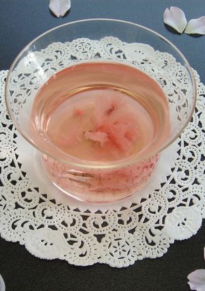 小さな桜ゼリー-レシピのメイン写真