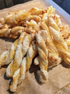 栗きんとんでねじねじスティックパイ-レシピのメイン写真