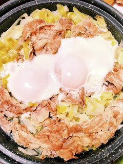 フライパンで蒸すだけ♪豚バラ白菜目玉焼き-レシピのメイン写真