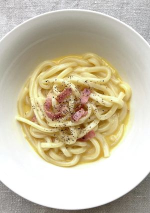 【楽チン】冷凍うどんでカルボナーラ-レシピのメイン写真
