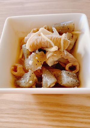 豚ゆでモツとこんにゃく煮物-レシピのメイン写真