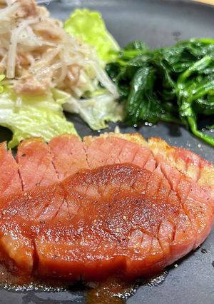 お歳暮ハムのステーキ-レシピのメイン写真