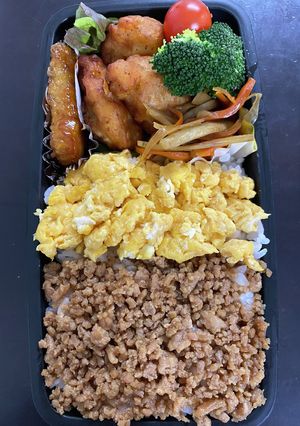 頑張るパパへ58二色弁当-レシピのメイン写真