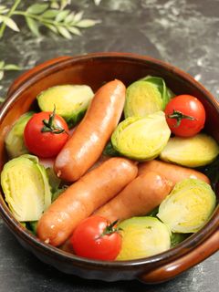 簡単!シャウエッセン芽キャベツの白だし煮-レシピのメイン写真