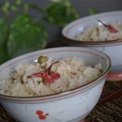 รูปของ お花見に♪桜香る。。豆ごはん
