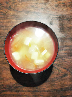 キャベツと人参とお豆腐のお味噌汁-レシピのメイン写真
