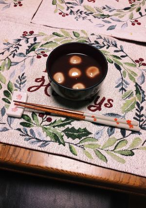 ヘルシーにも！温かい！豆腐白玉のおしるこ-レシピのメイン写真