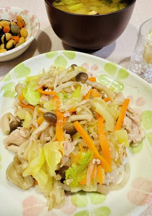 簡単！きのこが美味しい☆豚もやしの塩炒め-レシピのメイン写真