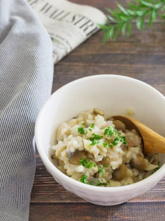 レンジでしめじとベーコンのリゾット 夜食-レシピのメイン写真