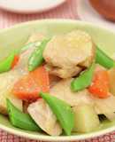 フライパンで簡単♪鶏むね肉の塩麹肉じゃが