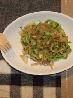 箸がとまらない♪春キャベツ炒め♪-レシピのメイン写真