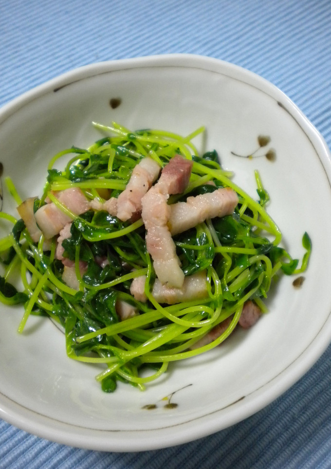 豆苗（とうみょう）とベーコンの炒め物-レシピのメイン写真