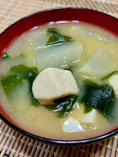 かぶと豆腐とわかめのお味噌汁-レシピのメイン写真