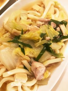 鶏ハクサイ油揚げの煮込みうどん-レシピのメイン写真