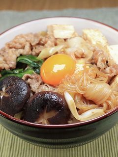 すき焼き牛丼(真冬に食べたい熱々の牛丼)-レシピのメイン写真