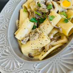 รูปของ 旬のきのことパルミジャーノとトリュフのクリームのパスタ