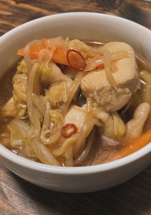 楽ちん簡単"鶏肉と野菜のピリ辛煮込み"-レシピのメイン写真