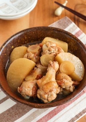 我が家の定番♪手羽元と大根のさっぱり梅煮-レシピのメイン写真