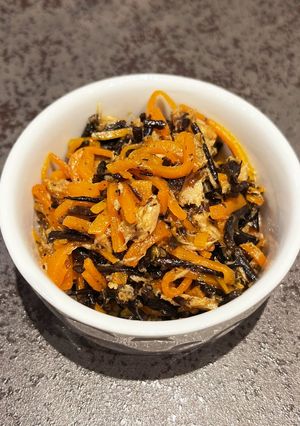 【離乳食】大人にも！ひじきツナ人参炒め煮-レシピのメイン写真