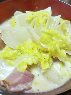 白菜とベーコンの牛乳たっぷりスープ-レシピのメイン写真