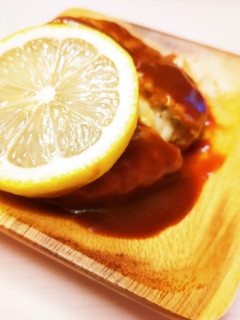 簡単!レモンチーズinハンバーグ-レシピのメイン写真