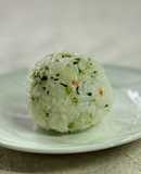 三島食品！鮭ひろしとごま油のおにぎり