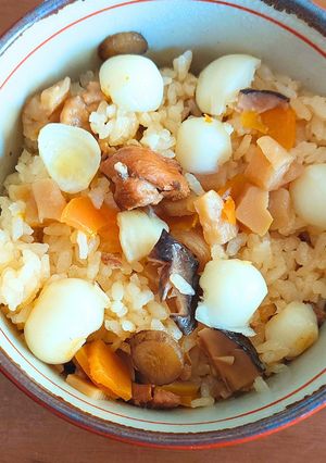 旨味がたっぷり!ゆり根の五目御飯-レシピのメイン写真