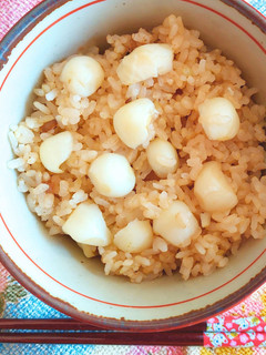 梅肉がアクセント♪ ゆり根の炊き込みご飯-レシピのメイン写真