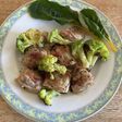 グリーンカリフラワーと鶏のバジル炒め