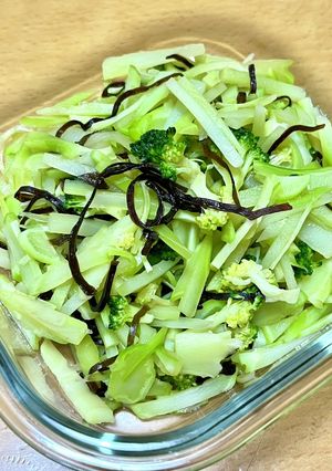 ブロッコリー茹で方と茎の塩昆布和え-レシピのメイン写真